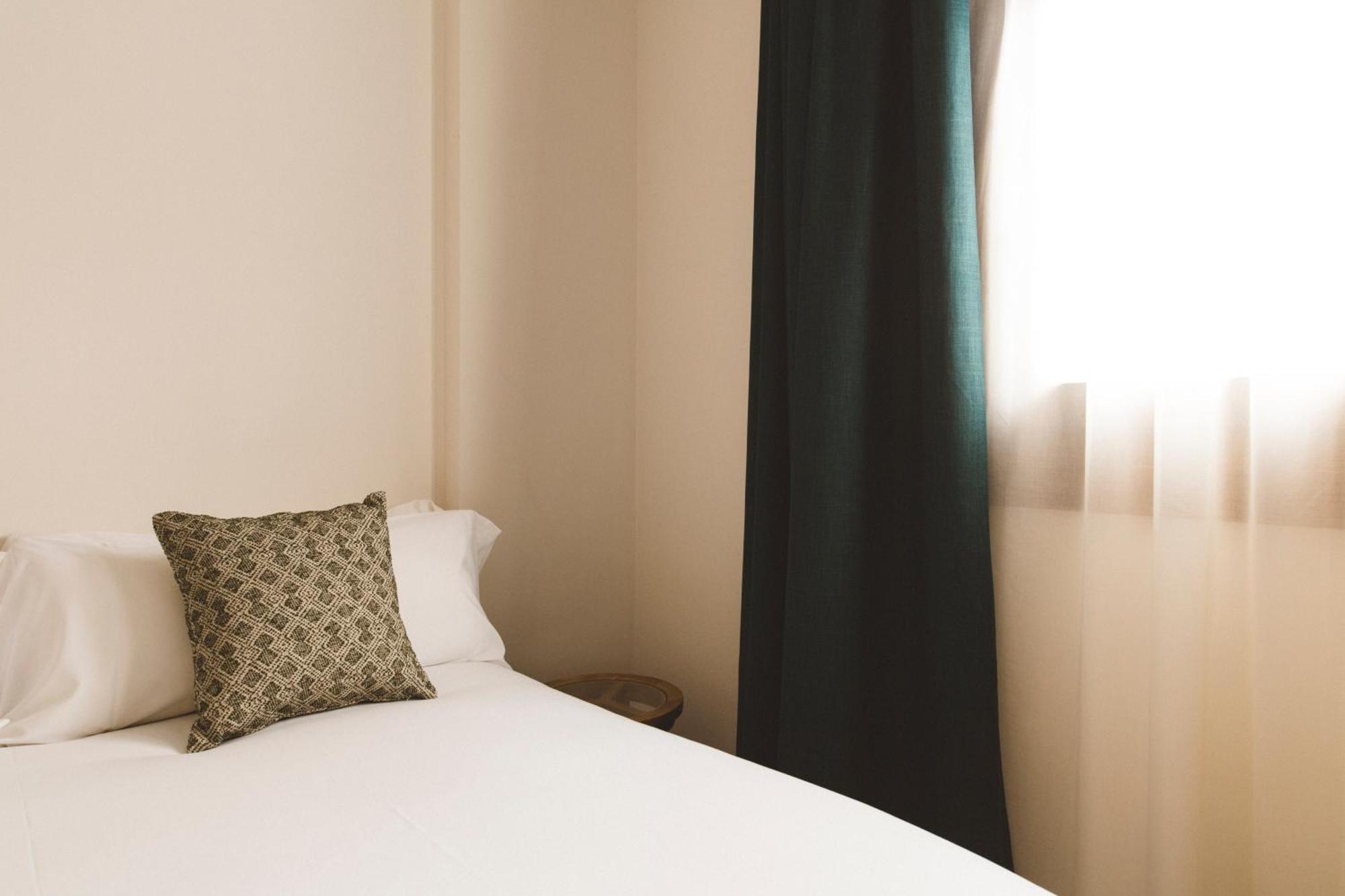Honest Granada Hotel — Foto 1
